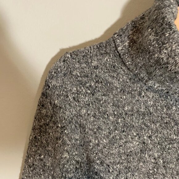 Express charcoal gray wool blend pullover turtleneck fitted long sleeve sweater - Picture 3 of 9